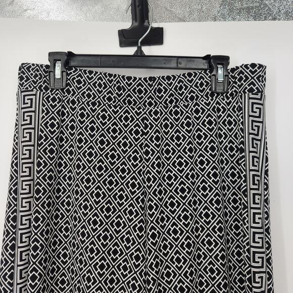 WHBM The Wide Leg Black White Geometric Print Matte Jersey Pants Women's M - Picture 5 of 7